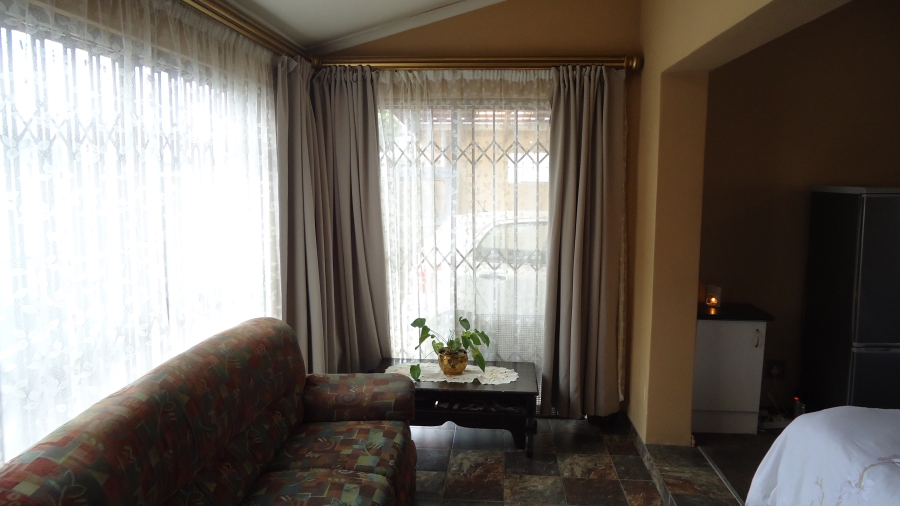 3 Bedroom Property for Sale in Gustrouw Western Cape